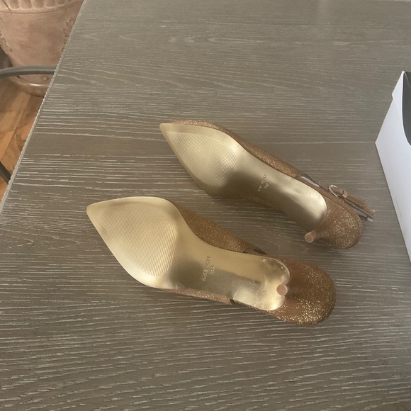Nine West bronze gold sling back shoes, size 11 - Picture 3 of 4